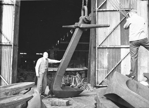 Big anchor, 1945
