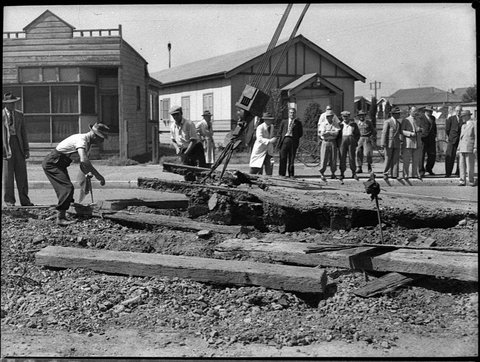 Big crane to lift tram lines, 1952