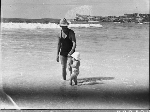 Bondi Beach, 1936–37