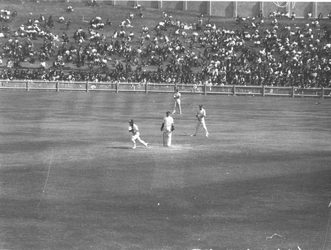 Bradman cover drives, 1930s