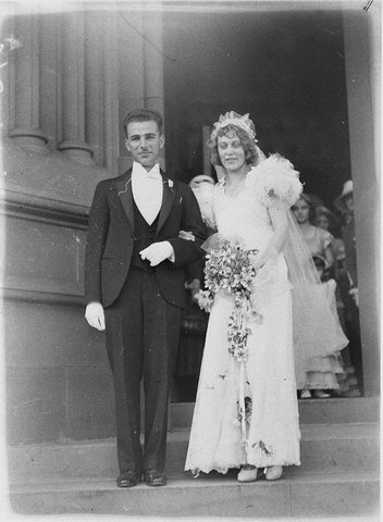 Bridal couple, 1930s