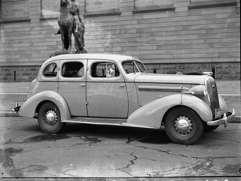 Buick sedan taken for Daily Telegraph classified ads, 1937