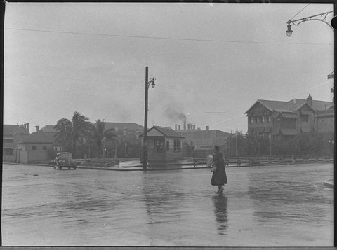 Bus strike intersection of Hunter and Pacific Streets, 1955
