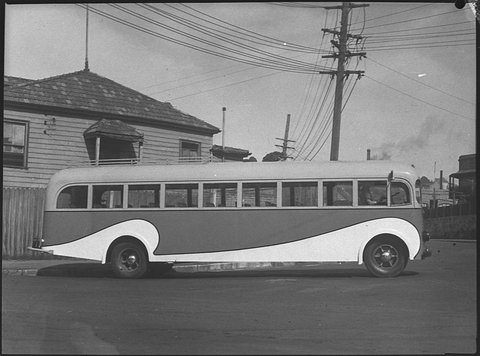 Bus Syd Wood body, 1945