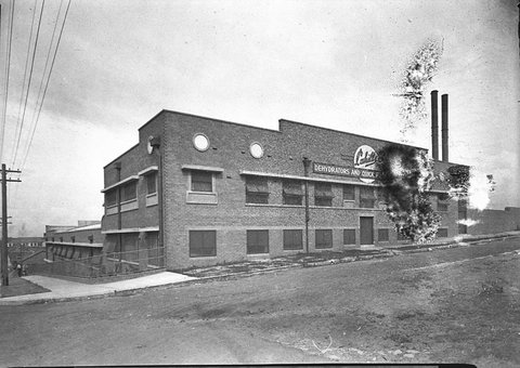 Cahills new factory for dehydrating and quickfreezing of foods, 1945
