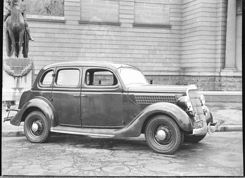 Car taken for Telegraph classified ads for Ron McKellar William Street, 1937