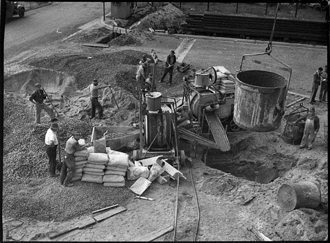 Carrington graving dock, 1956