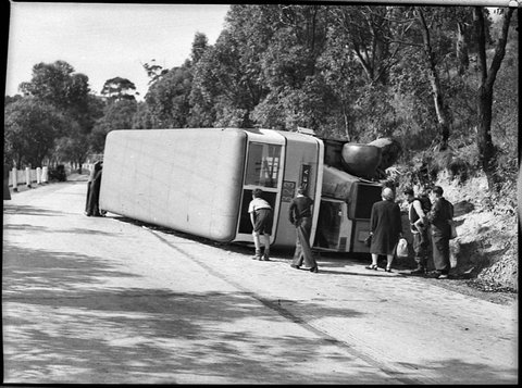 Charlestown bus smash, 1950