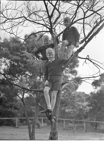 Children at play Dalwood Homes Balgowlah, 1941