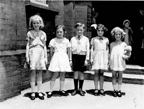 Children in the recitation Rail Tramway eisteddfod, 1934