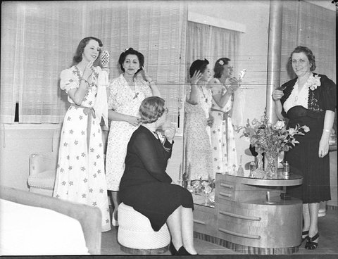 Cocktail party at George Edwards home taken for radio station 2UW, 1938