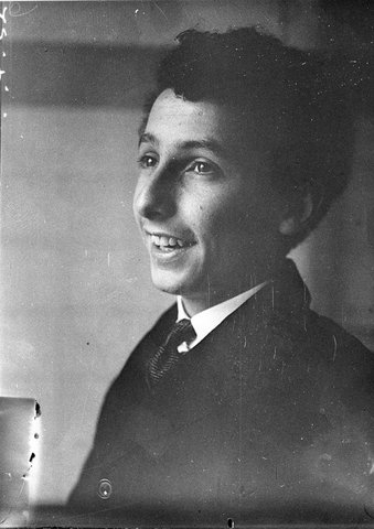 Competitor in the Eisteddfod, 1934