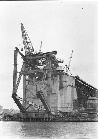 Completing the first bay on the south side, 1930–32