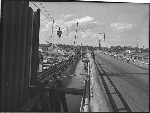 Construction of new bridge Carrington, 1952