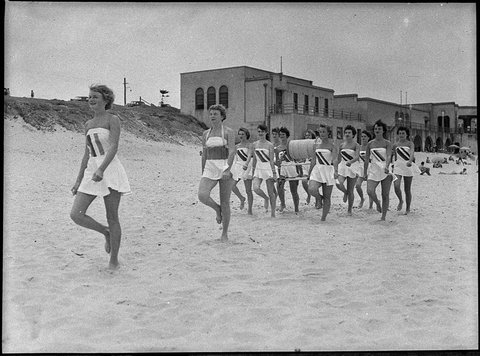 Cooks Hill womens surf life saving team, 1953