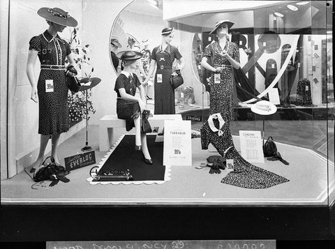 Curzons window display of womens fashions, 1937