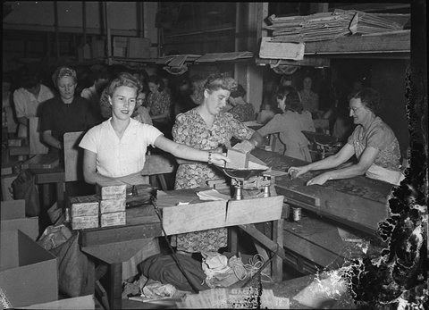 Dads Cookies, 1945