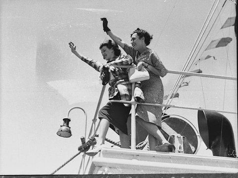 David Jones models Arrival of Monterey, 1937