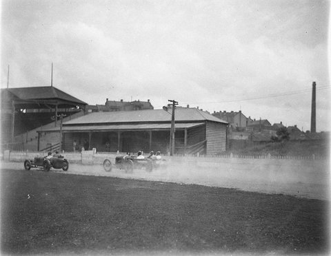 Daytime race for Cinesound Wentworth Autodrome Nov 1933