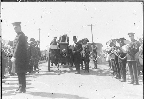 Draped coffin on an Army guncarriage at State funeral of Governor Sir Walter Davidson, 1923