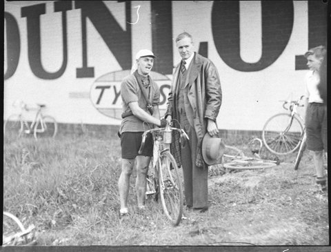 Dunlop road race, 1937