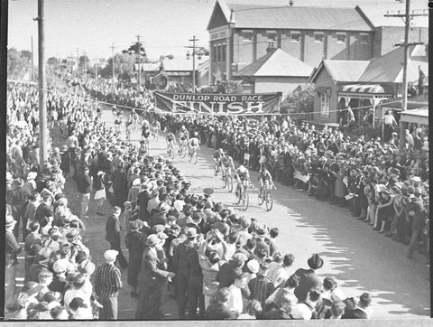 Dunlop road race, 1937