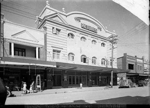 Eastwood Duke of York Theatre, 1938