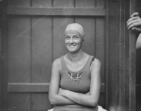 Edna Davey NSW longdistance swimmer, 1930s