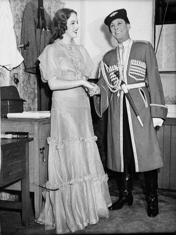 Entertainers male dressed as cossack backstage in a JCW theatre, 1938
