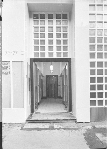 Entrance Royal Exchange Assurance building, 1937