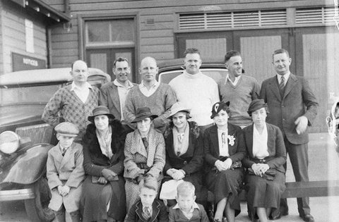 Family group, 1930s