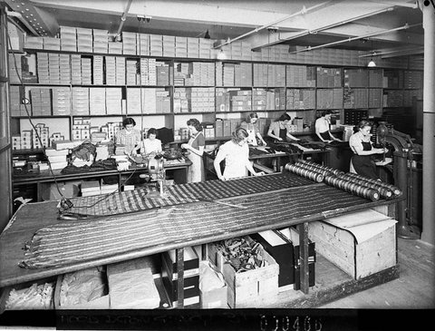 Female operators at the finishing table, 1941