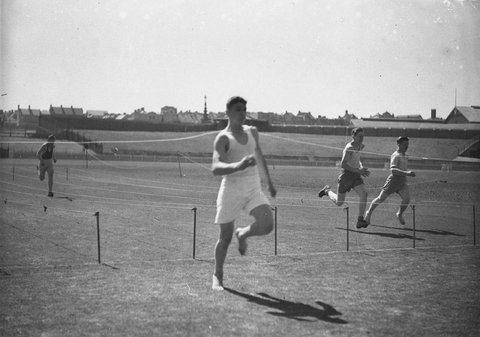 Finish of the 100 yards sprint PSAAA Sports, 1934