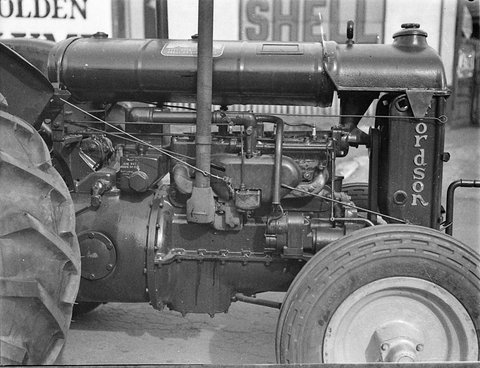 Fordson motor tractors, 1944