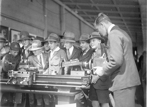 Fort Street schoolboys shown a lathe at the Australian Manufacturers Exhibition, 1927