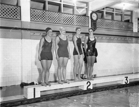 Four contestants on starting board One looks like Bonnie Mealing Ted Hood, 1930s
