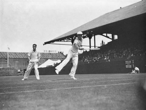 Fred Perry and G Pat Hughes, 1934–35