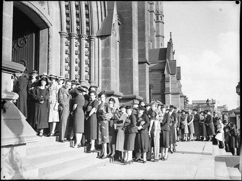 Funeral of Hon JA Lyons Requiem Mass at St Marys, 1939