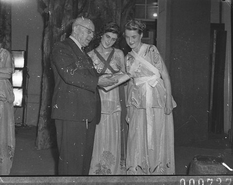 Gilbert Sullivan Society at the Conservatorium Patience, 1947