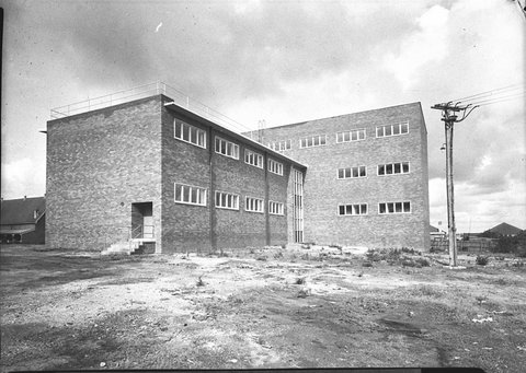 Granville Technical School taken for Building Publishing Co, 1945