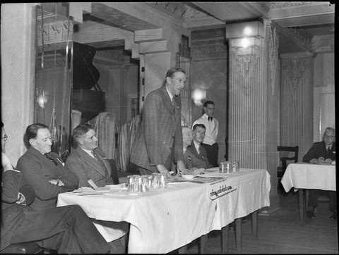 Graziers dinner Dungowan taken for Country Life newspaper, 1939