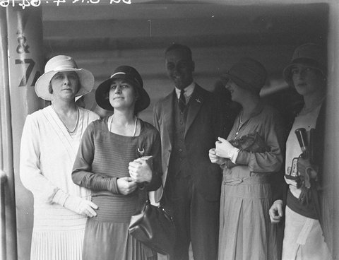 Group of passengers Narkunda 8 February 1928