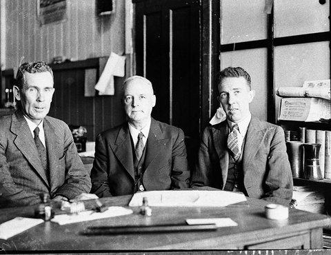 Group of three Federal Labor politicians, 1935