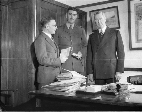 Handing over of cheque for Austerity Loan Mr Haywood, 1942