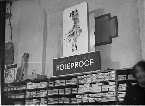 Holeproof display, 1948