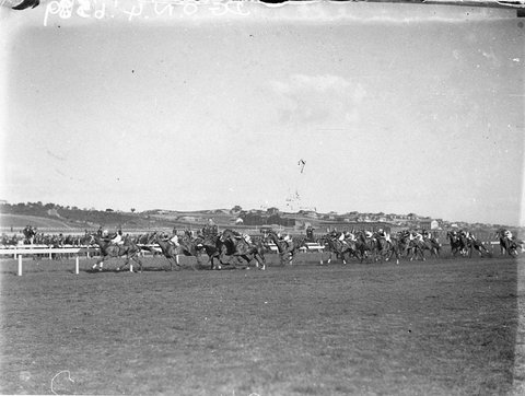 In the straight, 1930s