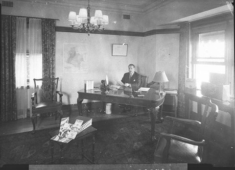 Interior of the Consulate the study, 1925–57