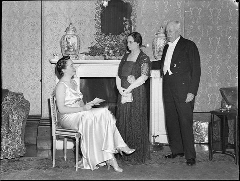 Jean Gillespies 21st birthday party Elizabeth Bay House, 1939