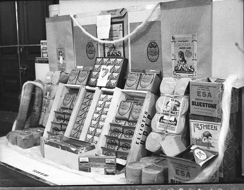 John Sands packing exhibition at Town Hall, 1936