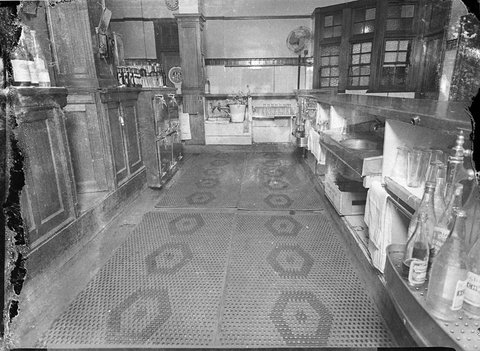 Link mats at Variety Theatre and St James Hotel Bar, 1949